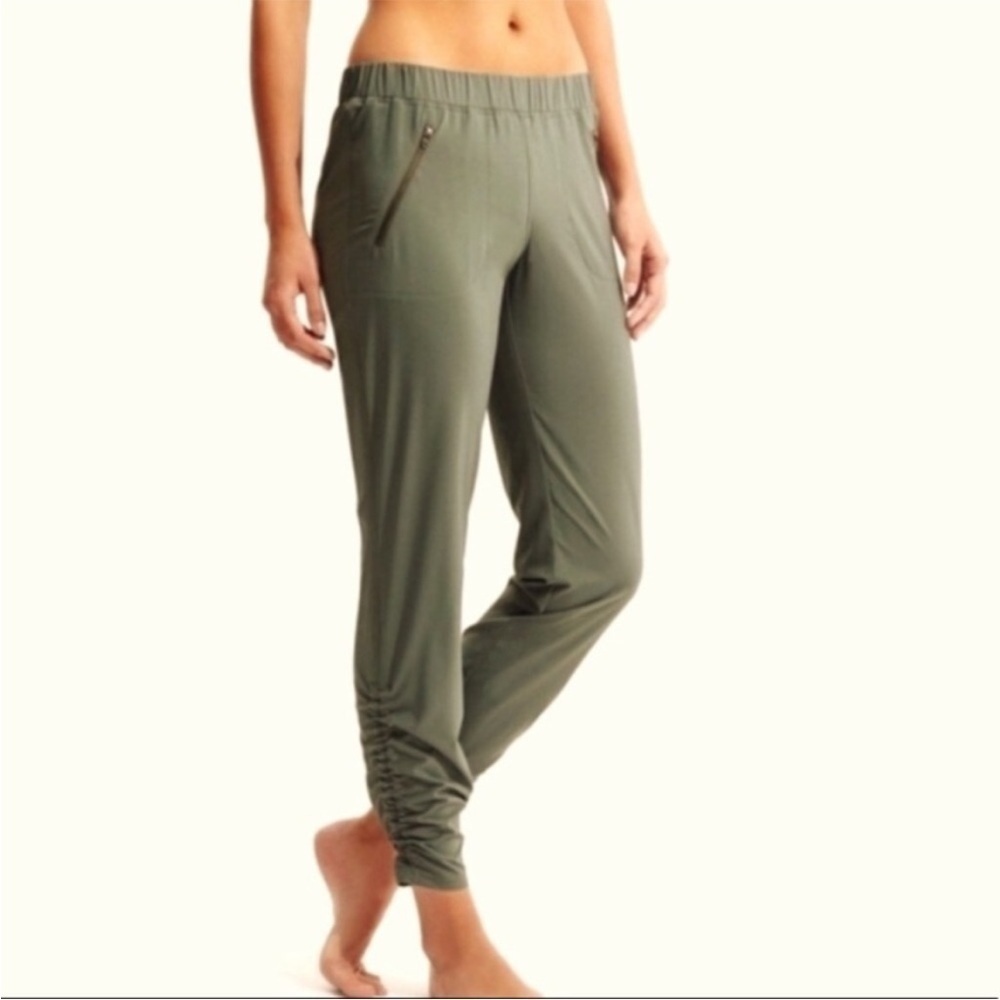 ATHLETA ASPIRE ANKLE CINCH PANT SIZE 8